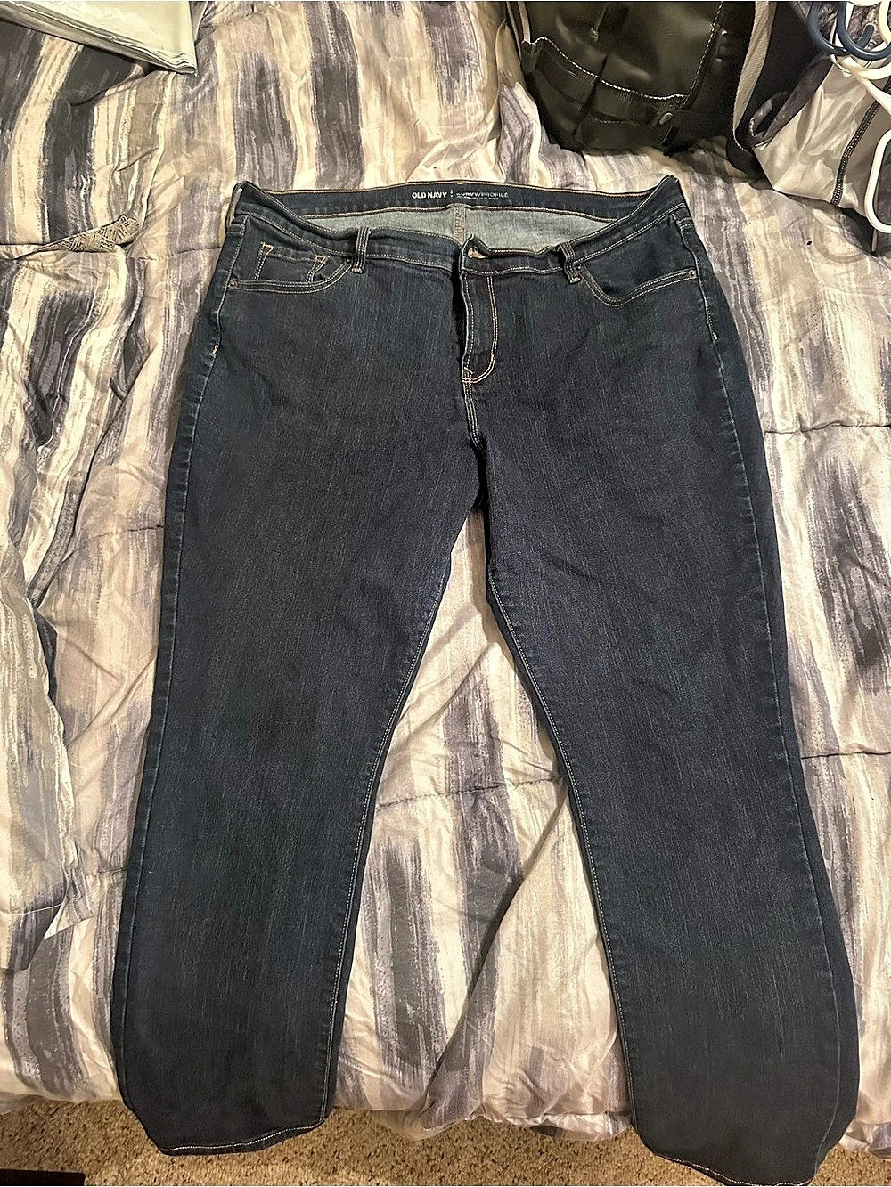 Old Navy Straight Leg Jeans in Blue